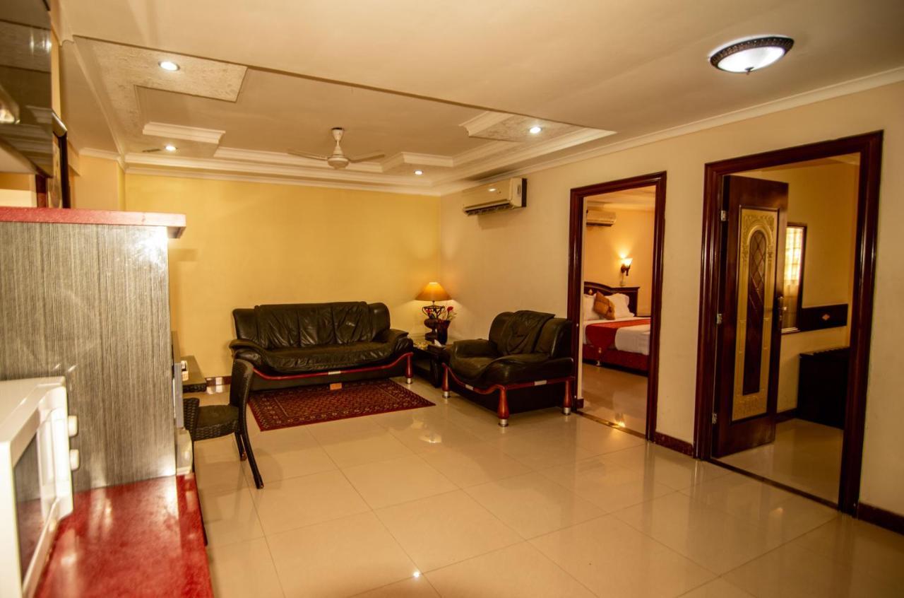 Urban Rose Hotel & Apartments Дар ес Саалам Екстериор снимка