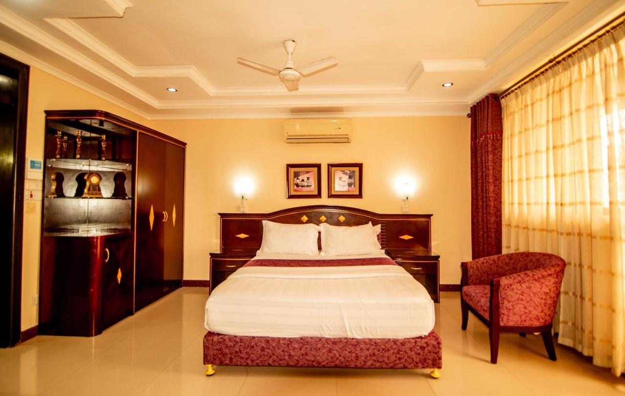 Urban Rose Hotel & Apartments Дар ес Саалам Екстериор снимка