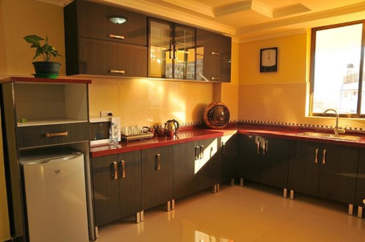 Urban Rose Hotel & Apartments Дар ес Саалам Екстериор снимка